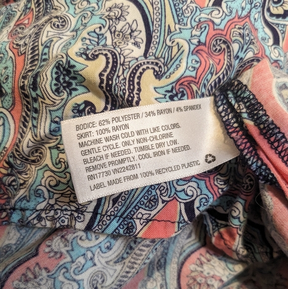 Xhilaration Paisley Maxi dress. Size large. - Picture 3 of 7